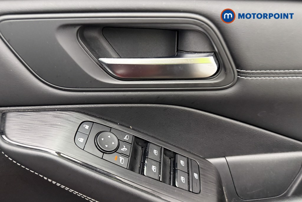 Nissan Qashqai N-Connecta Manual Petrol SUV - Stock Number (1675948) - 23rd supplementary image