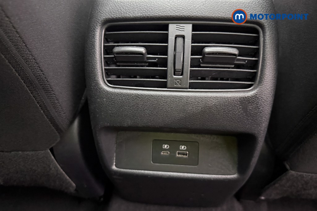 Nissan Qashqai N-Connecta Manual Petrol SUV - Stock Number (1675948) - 30th supplementary image