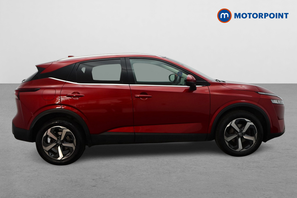 Nissan Qashqai N-Connecta Manual Petrol SUV - Stock Number (1675948) - Drivers side