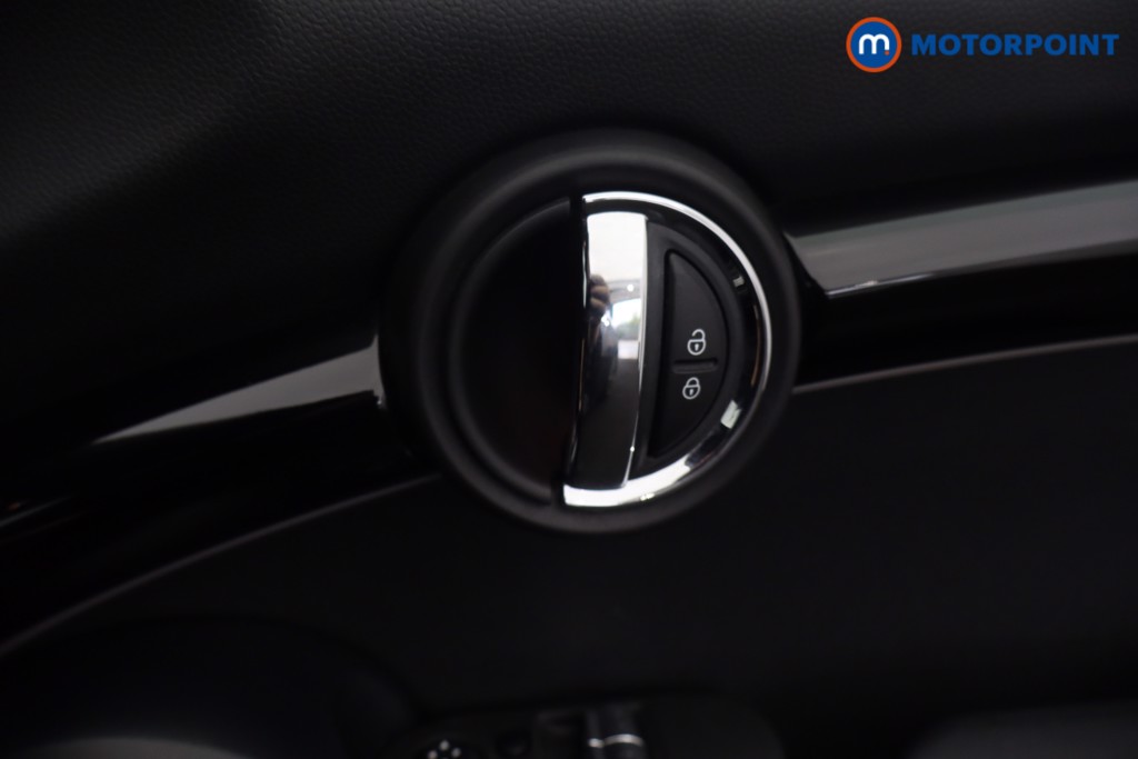 Mini Hatchback Cooper S Level 2 Automatic Electric Hatchback - Stock Number (1677348) - 25th supplementary image