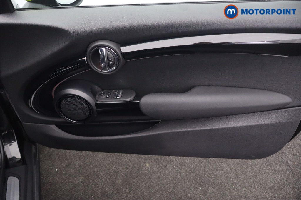 Mini Hatchback Cooper S Level 2 Automatic Electric Hatchback - Stock Number (1677348) - 27th supplementary image