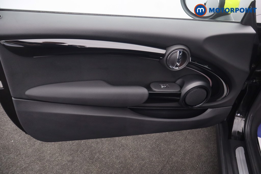 Mini Hatchback Cooper S Level 2 Automatic Electric Hatchback - Stock Number (1677348) - 34th supplementary image