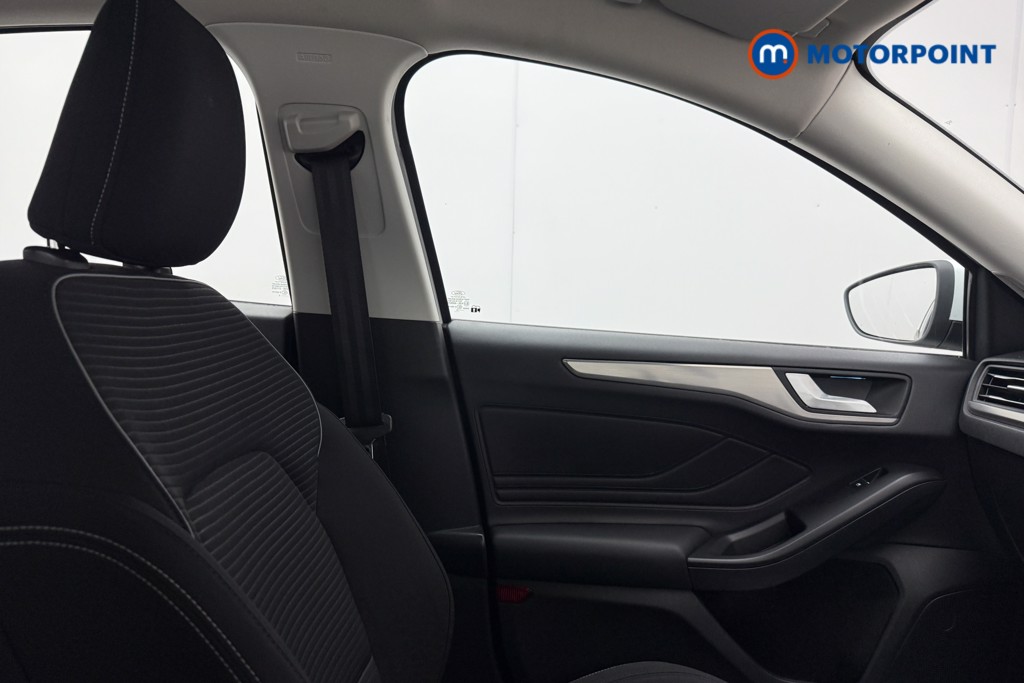 Ford Focus Titanium Manual Petrol Hatchback - Stock Number (1678494) - 16th supplementary image