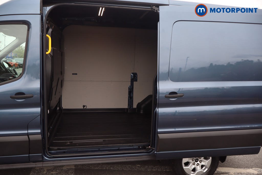 Ford Transit Limited Automatic Diesel Medium Roof Van - Stock Number (1680984) - 34th supplementary image
