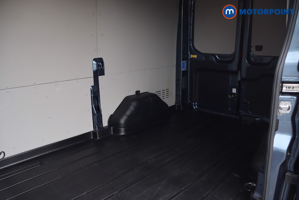 Ford Transit Limited Automatic Diesel Medium Roof Van - Stock Number (1680984) - 35th supplementary image
