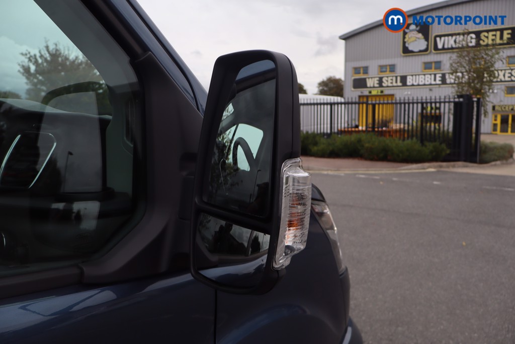 Ford Transit Limited Automatic Diesel Medium Roof Van - Stock Number (1680984) - 40th supplementary image