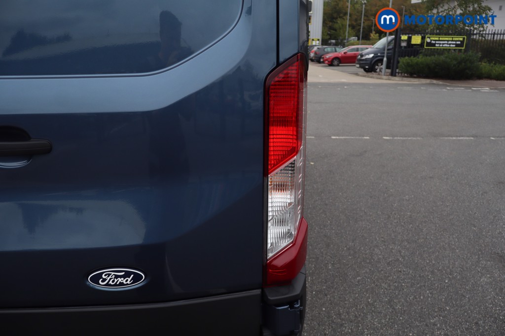 Ford Transit Limited Automatic Diesel Medium Roof Van - Stock Number (1680984) - 48th supplementary image