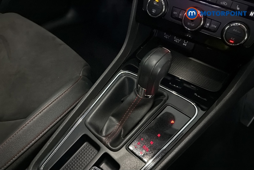 Seat Leon Fr Black Edition Automatic Petrol Hatchback - Stock Number (1681337) - 15th supplementary image