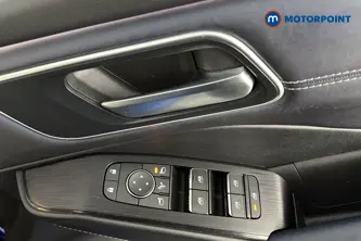 Nissan Qashqai Tekna Manual Petrol SUV - Stock Number (1681542) - 19th supplementary image