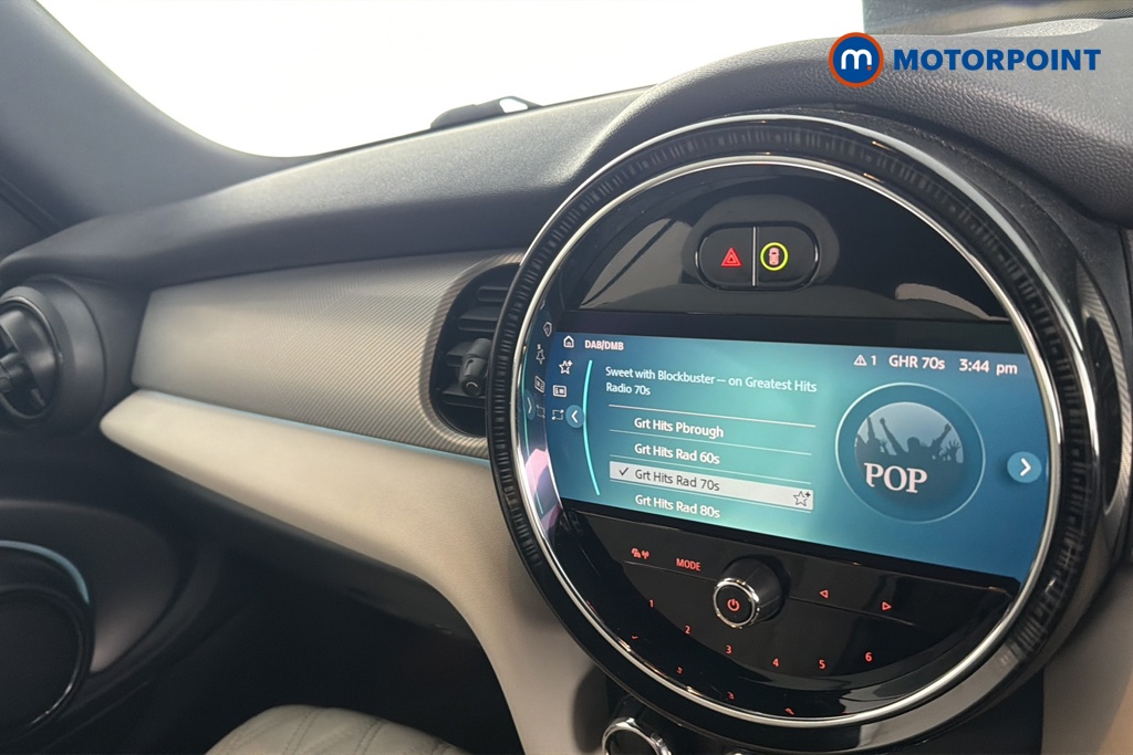 Mini Convertible Cooper Exclusive Automatic Petrol Convertible - Stock Number (1682112) - 8th supplementary image