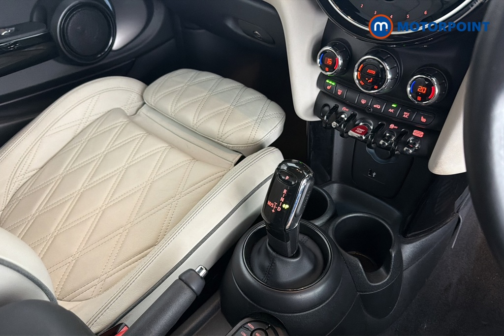 Mini Convertible Cooper Exclusive Automatic Petrol Convertible - Stock Number (1682112) - 15th supplementary image