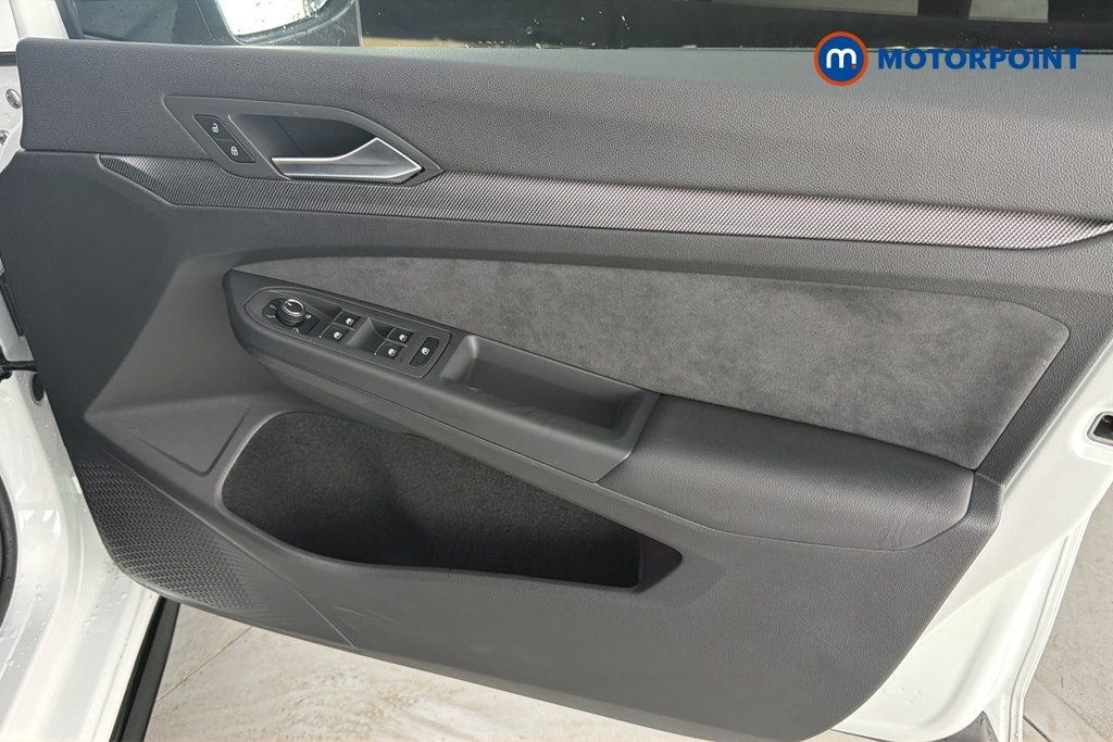 Volkswagen Golf Black Edition Manual Petrol Hatchback - Stock Number (1682260) - 18th supplementary image