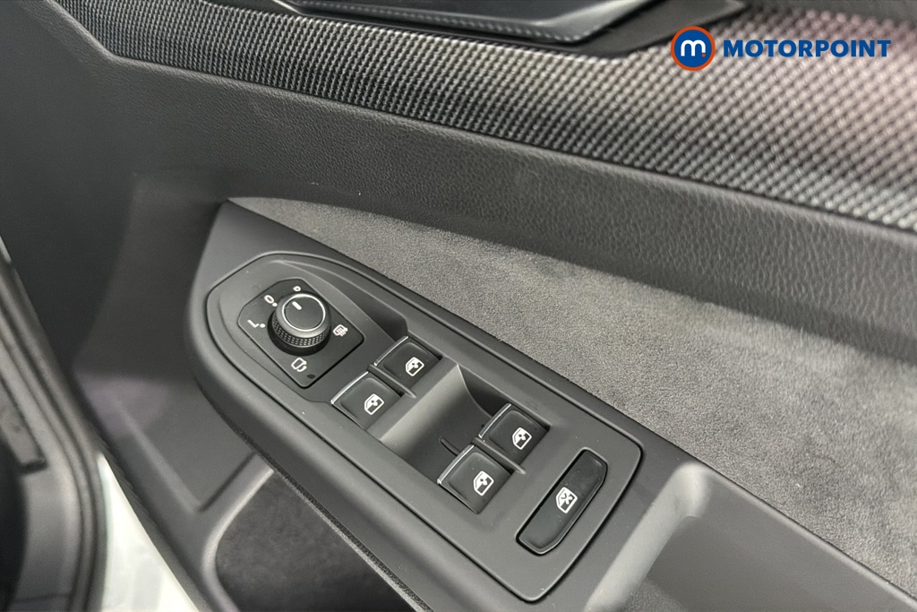 Volkswagen Golf Black Edition Manual Petrol Hatchback - Stock Number (1682260) - 19th supplementary image