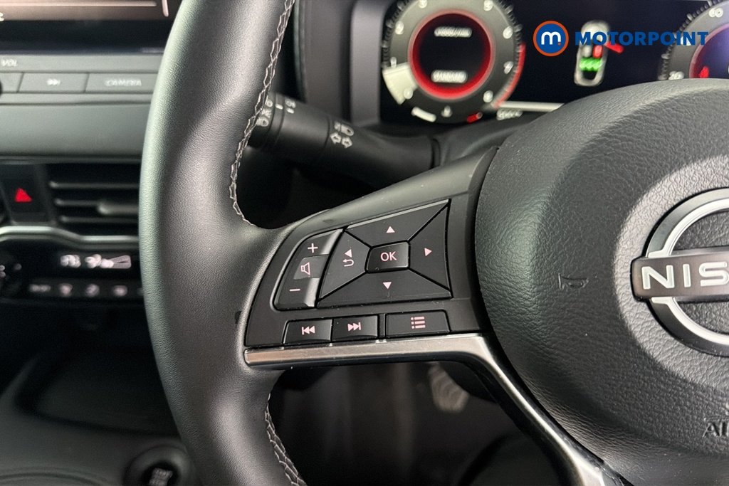 Nissan Juke N-Connecta Manual Petrol SUV - Stock Number (1682547) - 4th supplementary image