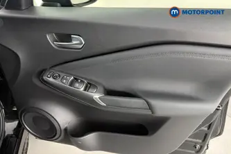 Nissan Juke N-Connecta Manual Petrol SUV - Stock Number (1682547) - 18th supplementary image