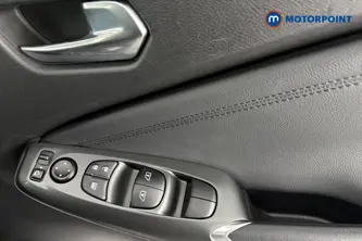 Nissan Juke N-Connecta Manual Petrol SUV - Stock Number (1682547) - 19th supplementary image