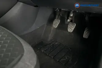 Nissan Juke N-Connecta Manual Petrol SUV - Stock Number (1682547) - 24th supplementary image
