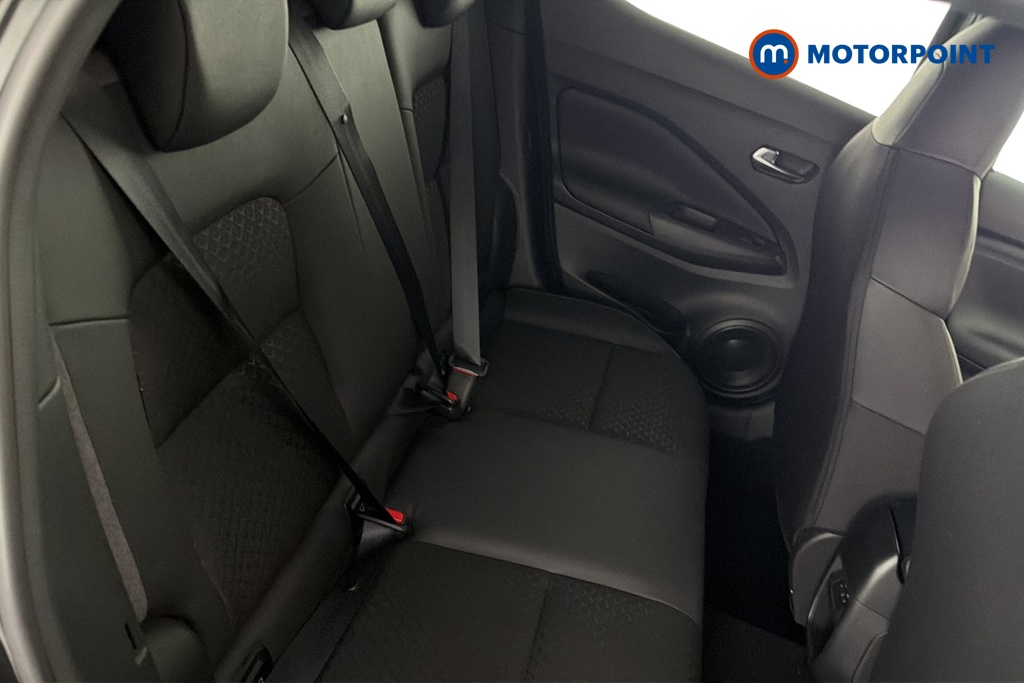 Nissan Juke N-Connecta Manual Petrol SUV - Stock Number (1682547) - 25th supplementary image