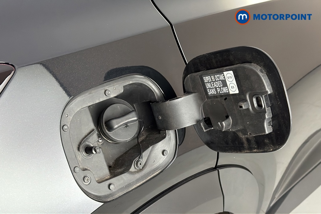 Nissan Juke N-Connecta Manual Petrol SUV - Stock Number (1682547) - 41st supplementary image