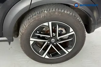 Nissan Juke N-Connecta Manual Petrol SUV - Stock Number (1682547) - 45th supplementary image
