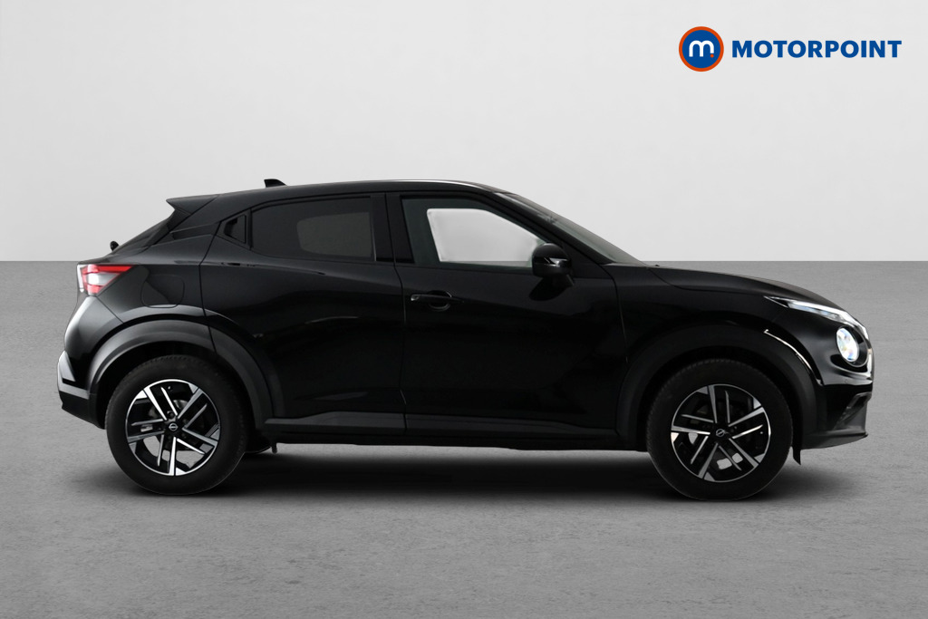 Nissan Juke N-Connecta Manual Petrol SUV - Stock Number (1682547) - Passenger side