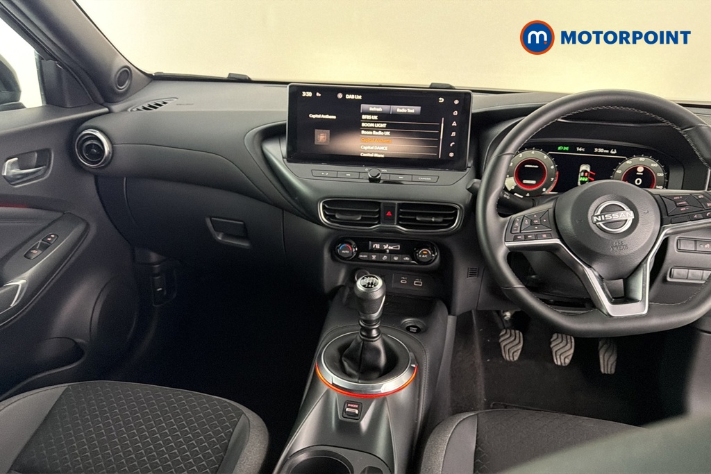 Nissan Juke N-Connecta Manual Petrol SUV - Stock Number (1682547) - 1st supplementary image
