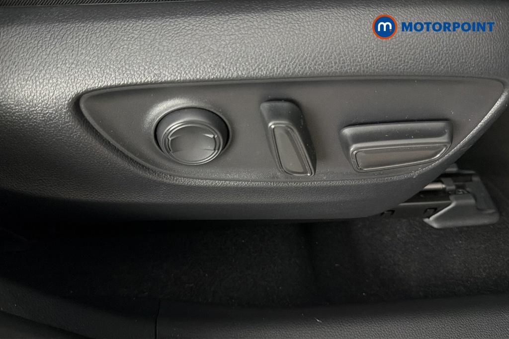Toyota Rav4 Design Automatic Petrol Plug-In Hybrid SUV - Stock Number (1683266) - 23rd supplementary image