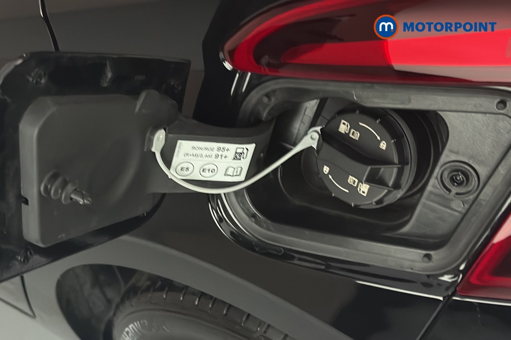 Hyundai I20 Tech Line Automatic Petrol Hatchback - Stock Number (1684692) - 41st supplementary image