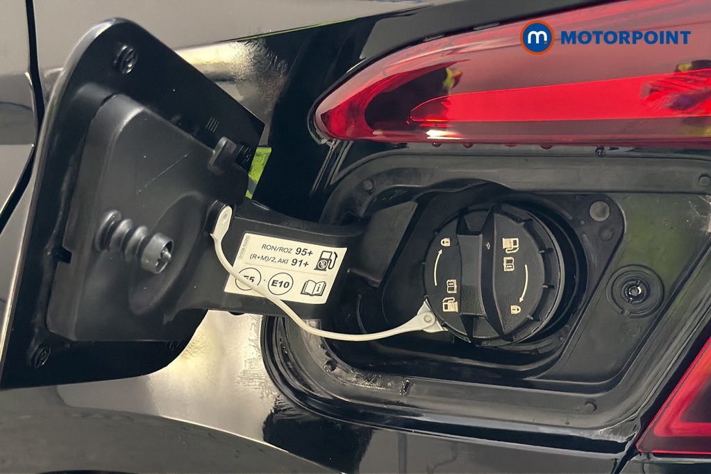 Hyundai I20 Tech Line Automatic Petrol Hatchback - Stock Number (1686030) - 41st supplementary image