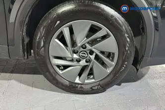 Nissan Qashqai Acenta Premium Manual Petrol SUV - Stock Number (1686346) - 47th supplementary image