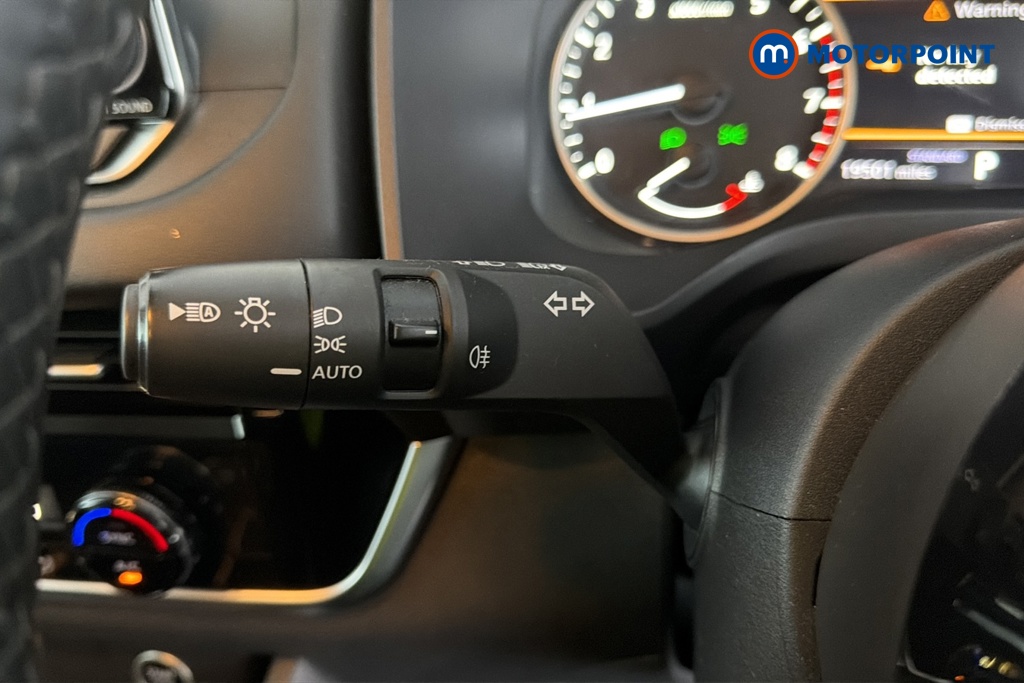 Nissan Qashqai Acenta Premium Automatic Petrol SUV - Stock Number (1590460) - 5th supplementary image