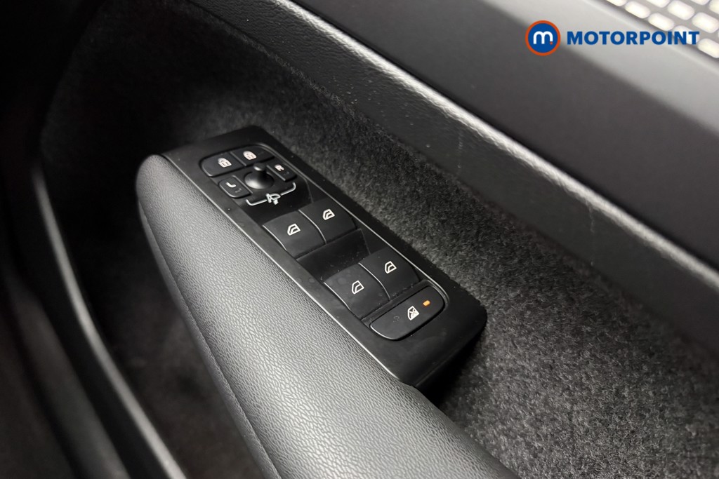 Volvo Xc40 R Design Pro Automatic Petrol Plug-In Hybrid SUV - Stock Number (1616308) - 18th supplementary image
