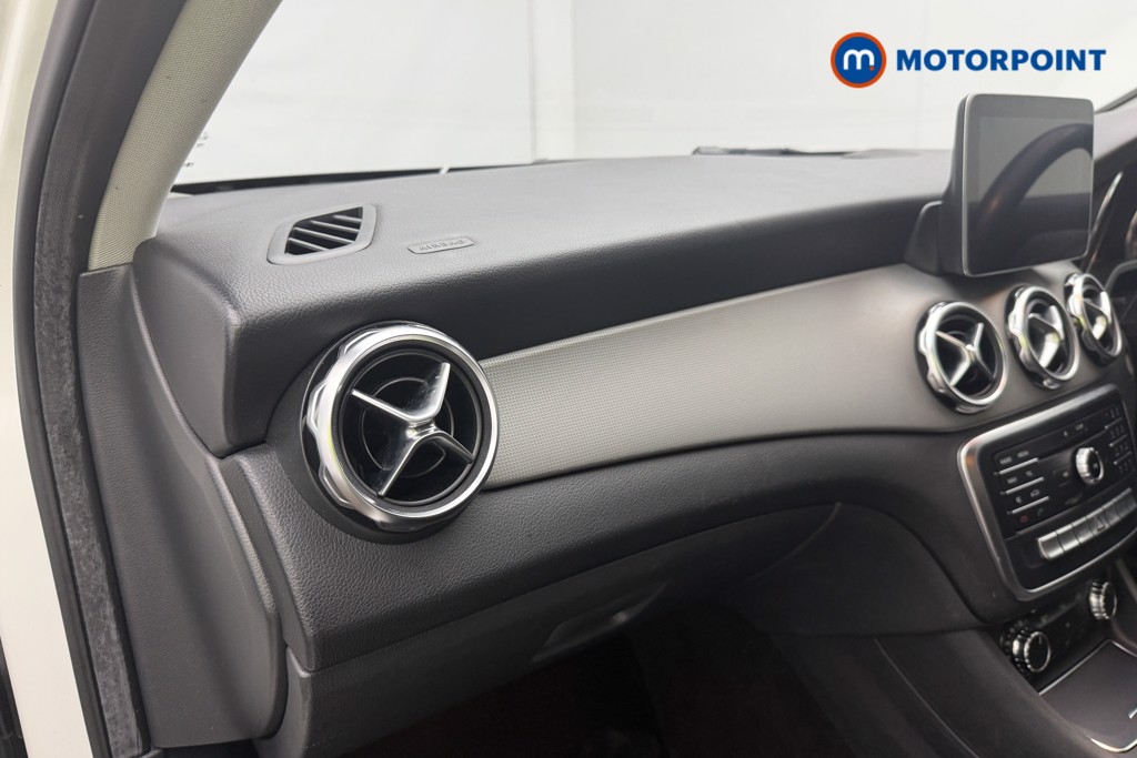 Mercedes-Benz GLA Urban Edition Automatic Petrol SUV - Stock Number (1642538) - 6th supplementary image