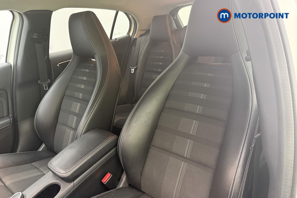 Mercedes-Benz GLA Urban Edition Automatic Petrol SUV - Stock Number (1642538) - 7th supplementary image