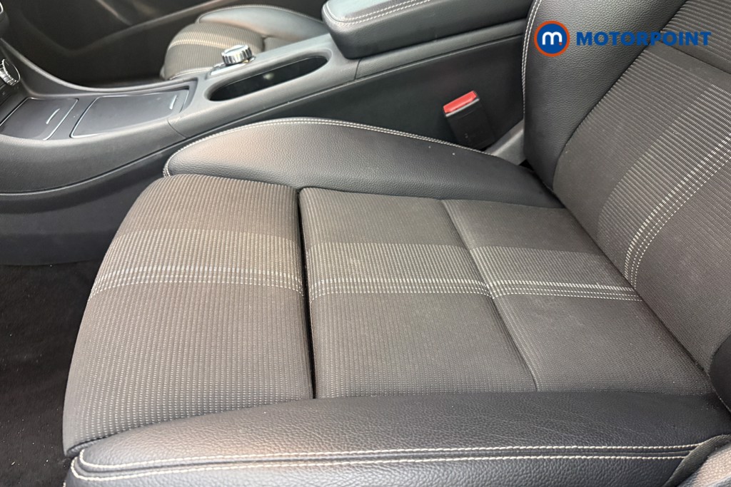 Mercedes-Benz GLA Urban Edition Automatic Petrol SUV - Stock Number (1642538) - 8th supplementary image