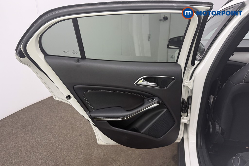 Mercedes-Benz GLA Urban Edition Automatic Petrol SUV - Stock Number (1642538) - 13th supplementary image