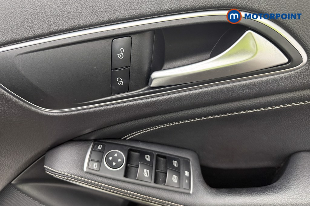 Mercedes-Benz GLA Urban Edition Automatic Petrol SUV - Stock Number (1642538) - 26th supplementary image