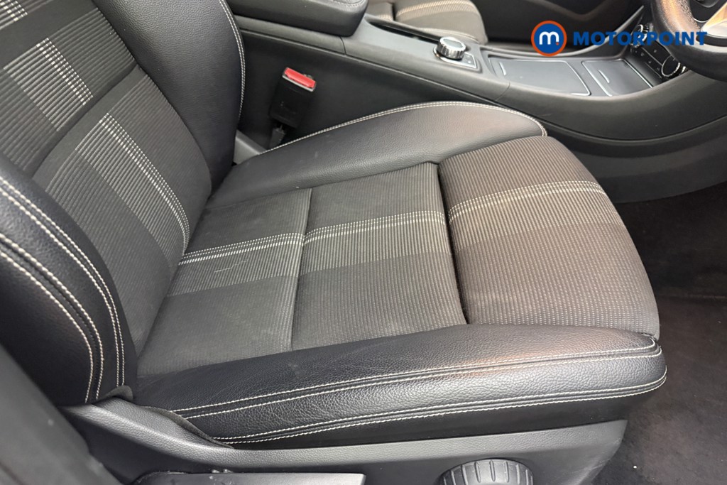 Mercedes-Benz GLA Urban Edition Automatic Petrol SUV - Stock Number (1642538) - 30th supplementary image