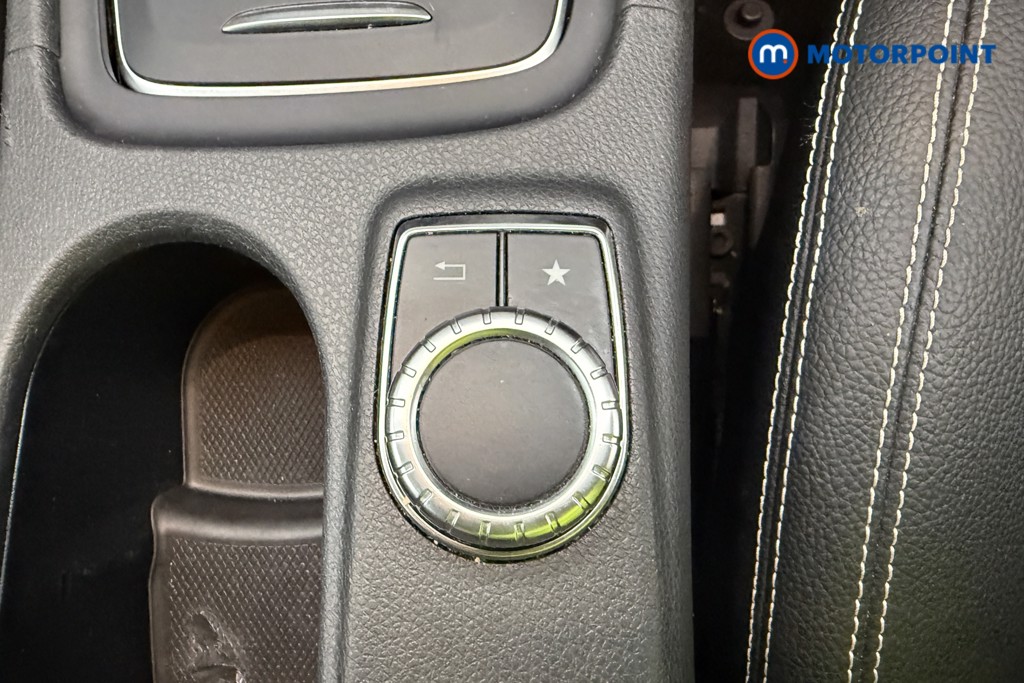 Mercedes-Benz GLA Urban Edition Automatic Petrol SUV - Stock Number (1642538) - 42nd supplementary image