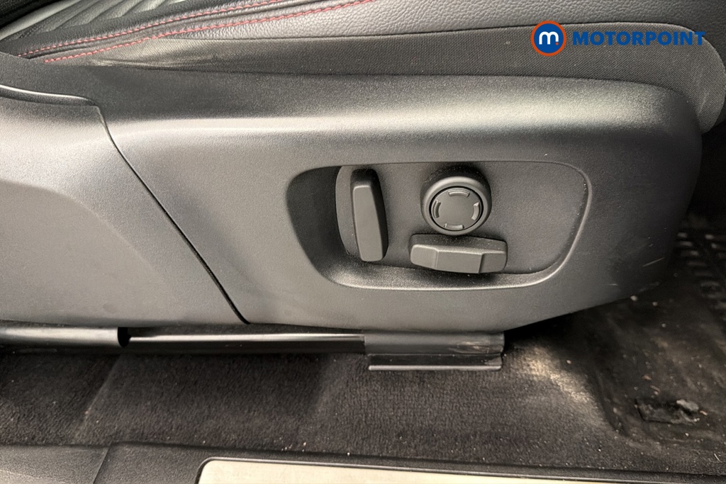 Land Rover Discovery Sport Urban Edition Automatic Diesel SUV - Stock Number (1652287) - 23rd supplementary image