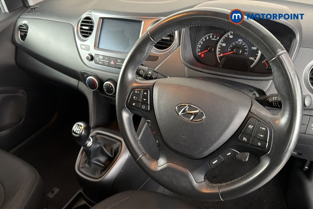 Hyundai I10 Play Manual Petrol Hatchback - Stock Number (1669223) - 2nd supplementary image