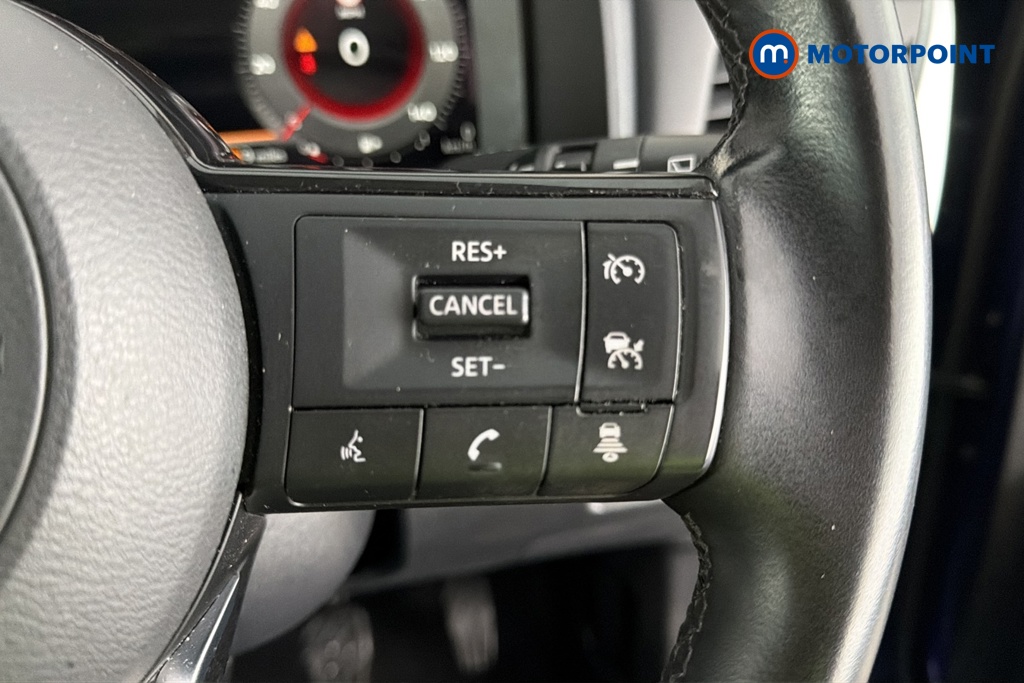 Nissan Qashqai N-Connecta Manual Petrol SUV - Stock Number (1669965) - 3rd supplementary image