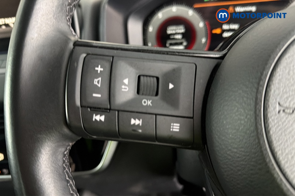 Nissan Qashqai N-Connecta Manual Petrol SUV - Stock Number (1669965) - 4th supplementary image