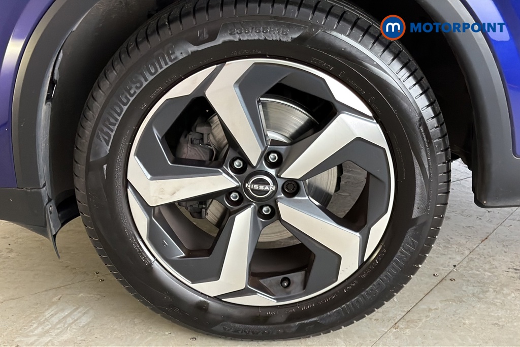 Nissan Qashqai N-Connecta Manual Petrol SUV - Stock Number (1669965) - 44th supplementary image