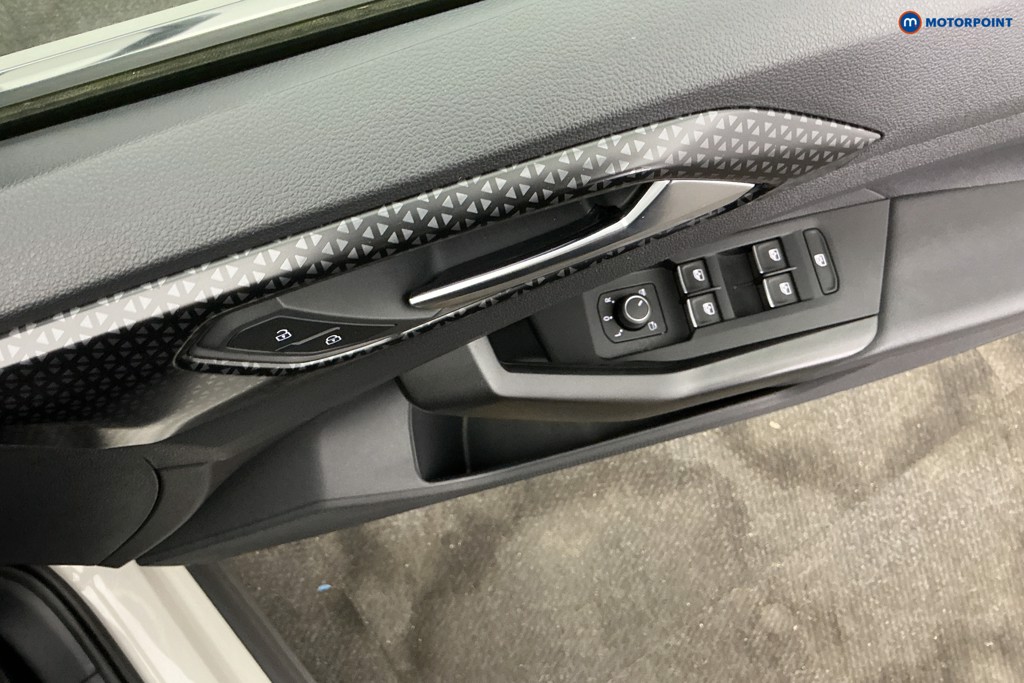 Volkswagen T-Cross SEL Automatic Petrol SUV - Stock Number (1670101) - 21st supplementary image