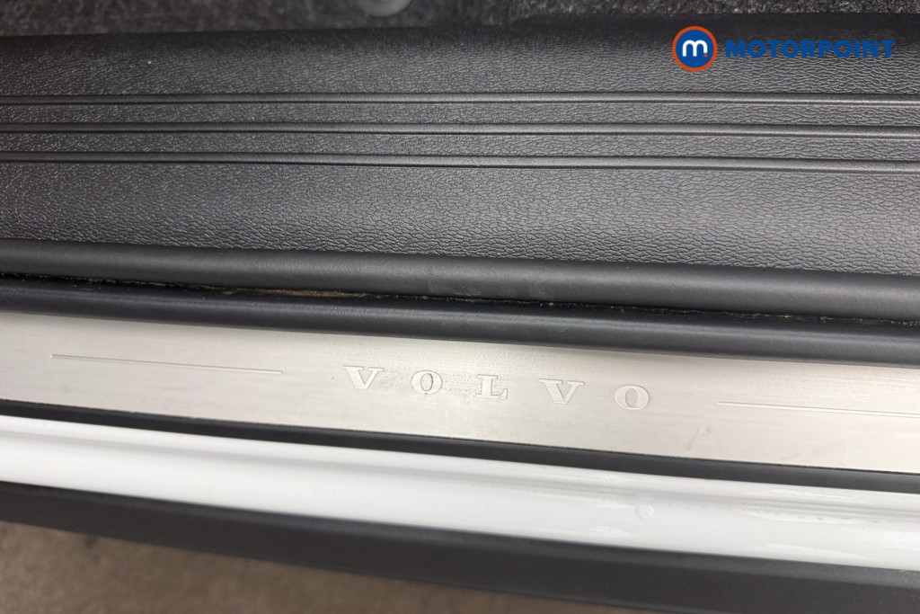 Volvo Xc40 Inscription Pro Automatic Petrol SUV - Stock Number (1671731) - 9th supplementary image