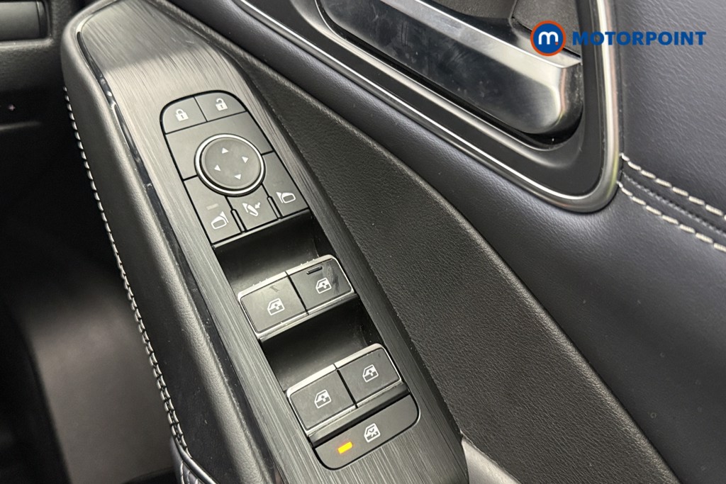 Nissan Qashqai Tekna Manual Petrol SUV - Stock Number (1672603) - 17th supplementary image