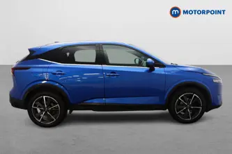 Nissan Qashqai Tekna Manual Petrol SUV - Stock Number (1672603) - Drivers side