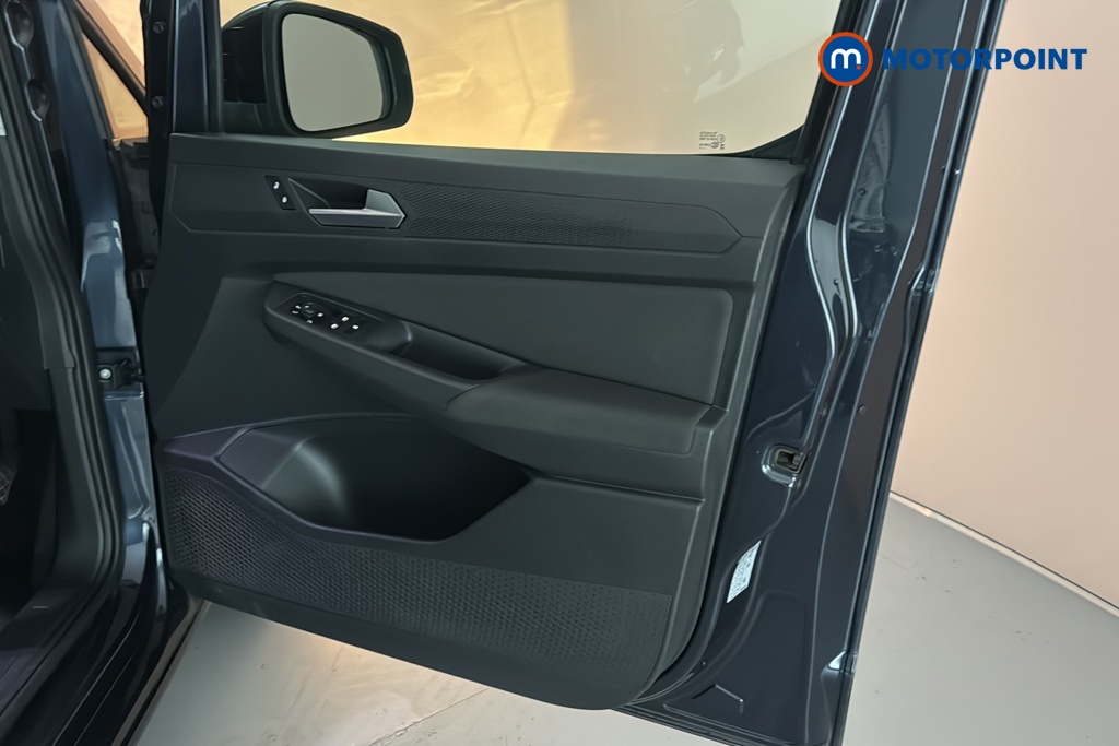Volkswagen Caddy Maxi Life Automatic Petrol People Carrier - Stock Number (1673882) - 18th supplementary image