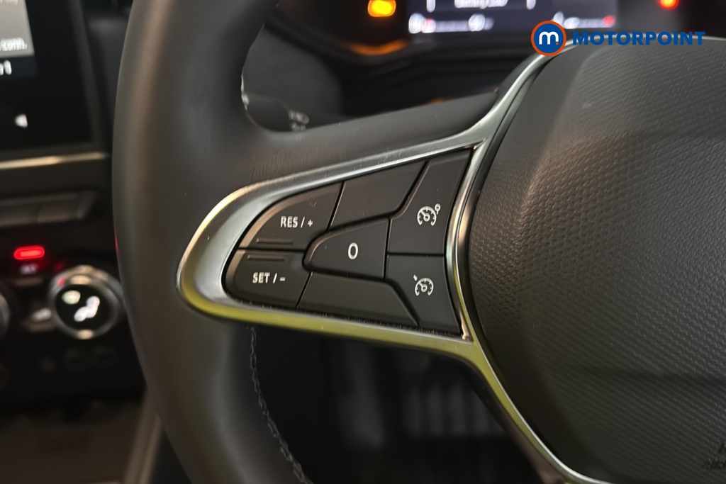 Renault Clio Techno Manual Petrol Hatchback - Stock Number (1674531) - 4th supplementary image